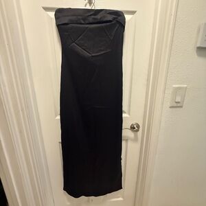 Elegant Black Strapless Dress